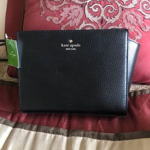 New kate spade pebble leather crossbody
